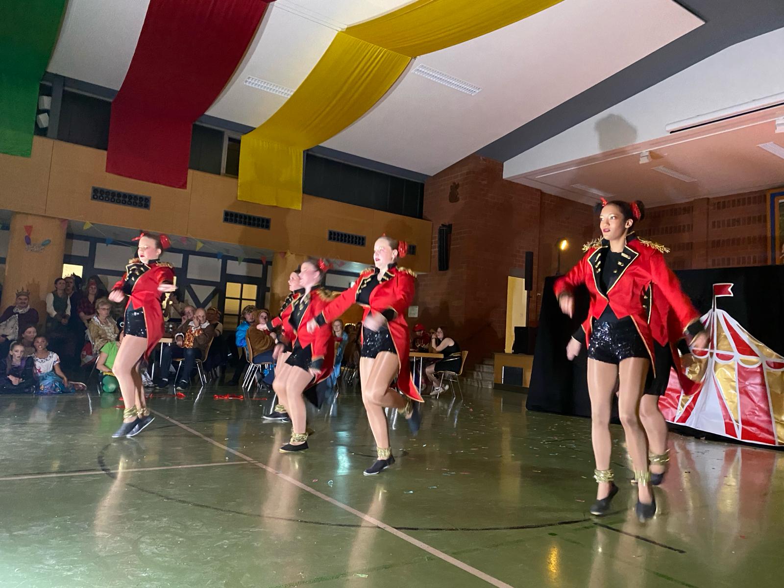 SVB Showtanz Formation